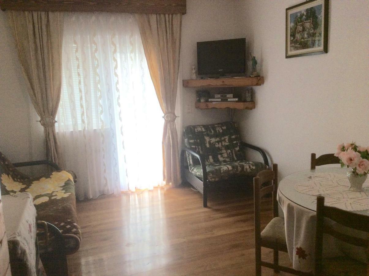 Apartman Nadia Daire Karlobag Dış mekan fotoğraf