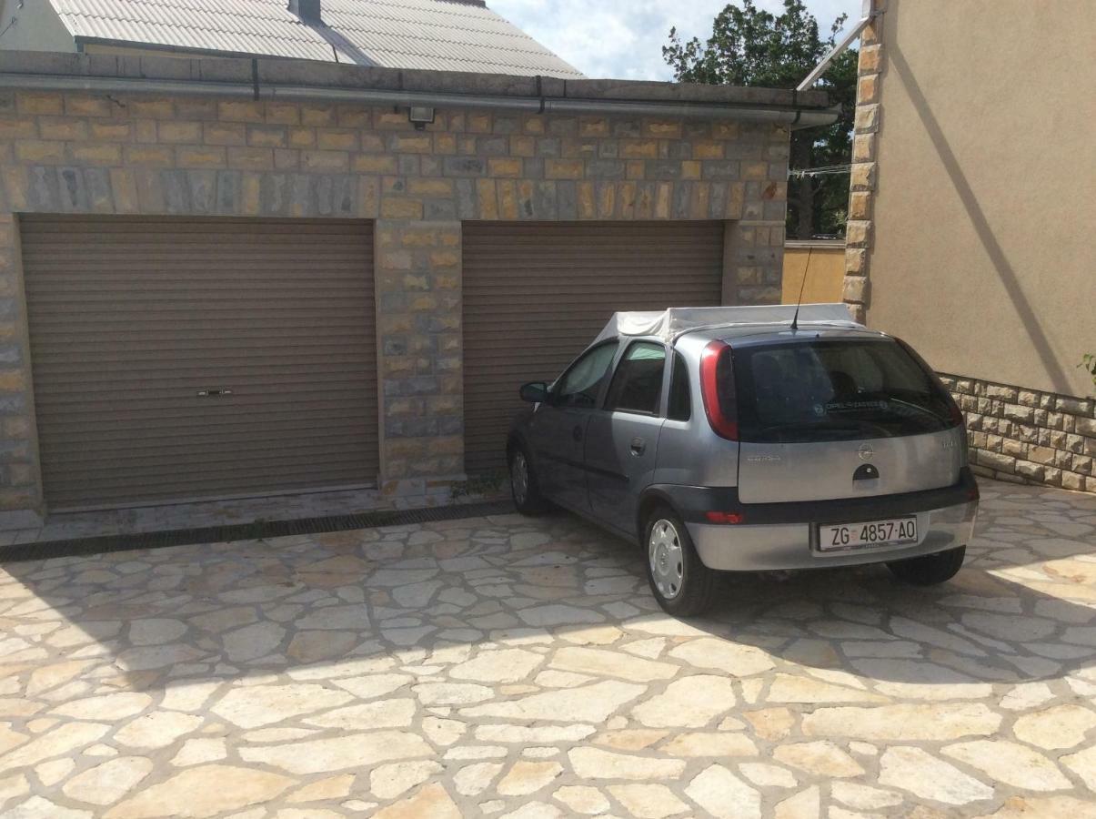 Apartman Nadia Karlobag Dış mekan fotoğraf