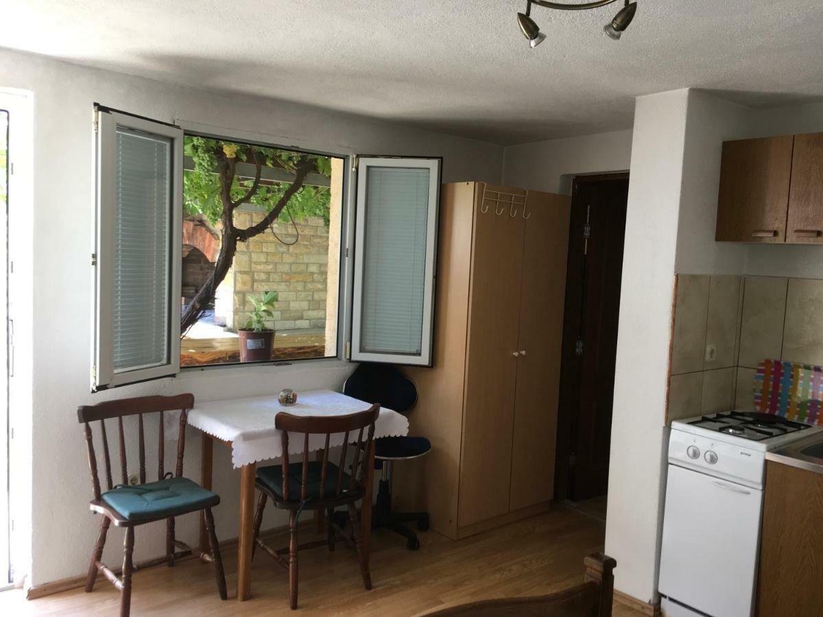 Apartman Nadia Karlobag Dış mekan fotoğraf