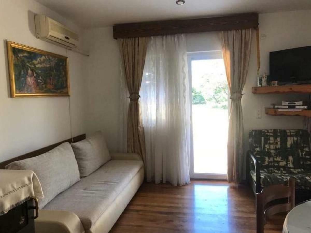 Apartman Nadia Daire Karlobag Dış mekan fotoğraf